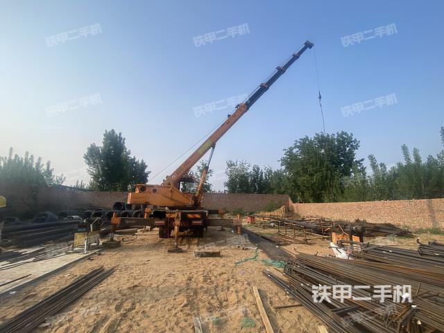 整机右后45°（设备外观及核心部件）