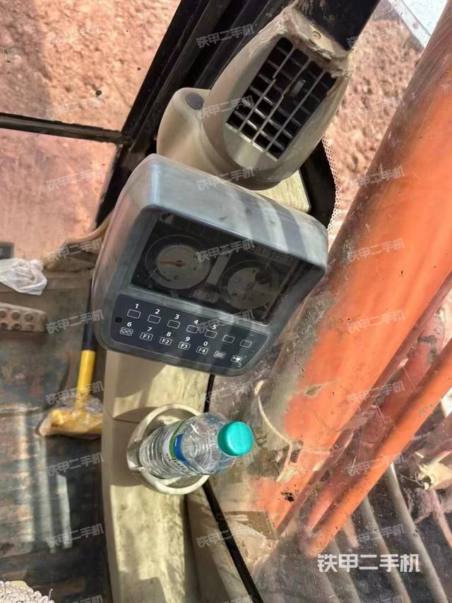 驾驶室整体（整机外观）