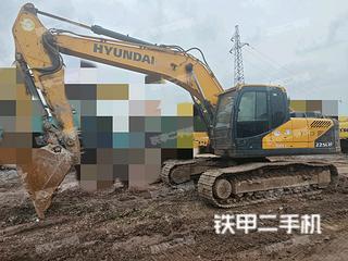 重庆现代R225LVS挖掘机实拍图片