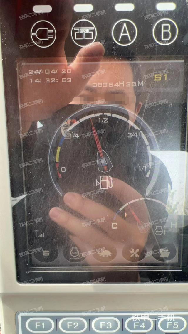 驾驶室整体（整机外观）