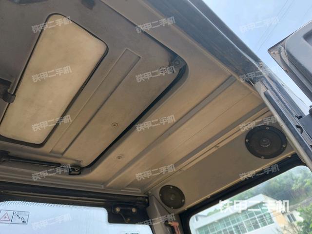 后窗玻璃角標(biāo)(駕駛室部分) 后窗玻璃角標(biāo)(駕駛室部分)