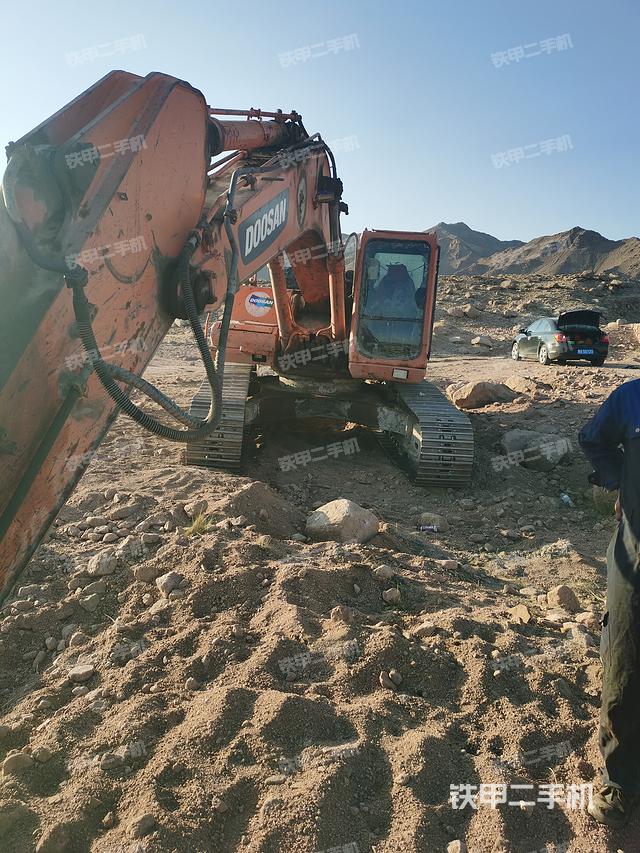 驾驶室整体（整机外观）