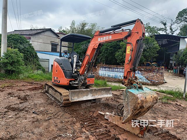 驾驶室整体（整机外观）