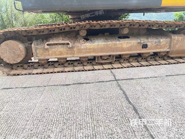 单侧履带整体（整机外观）