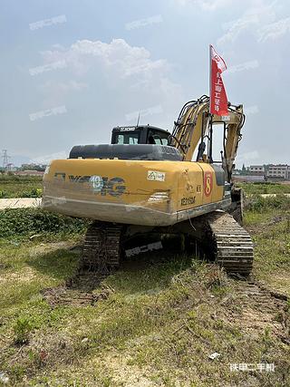 青岛徐工XE200DA挖掘机实拍图片