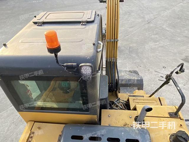 驾驶室整体（整机外观）