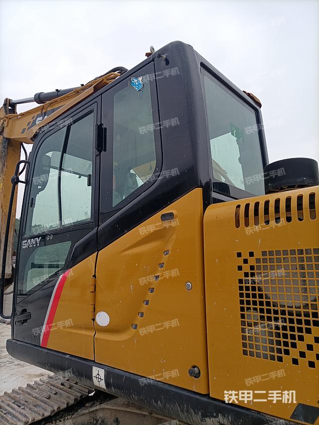 驾驶室整体（整机外观）