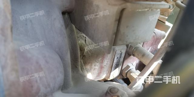 回转马达和主控阀（整机外观）