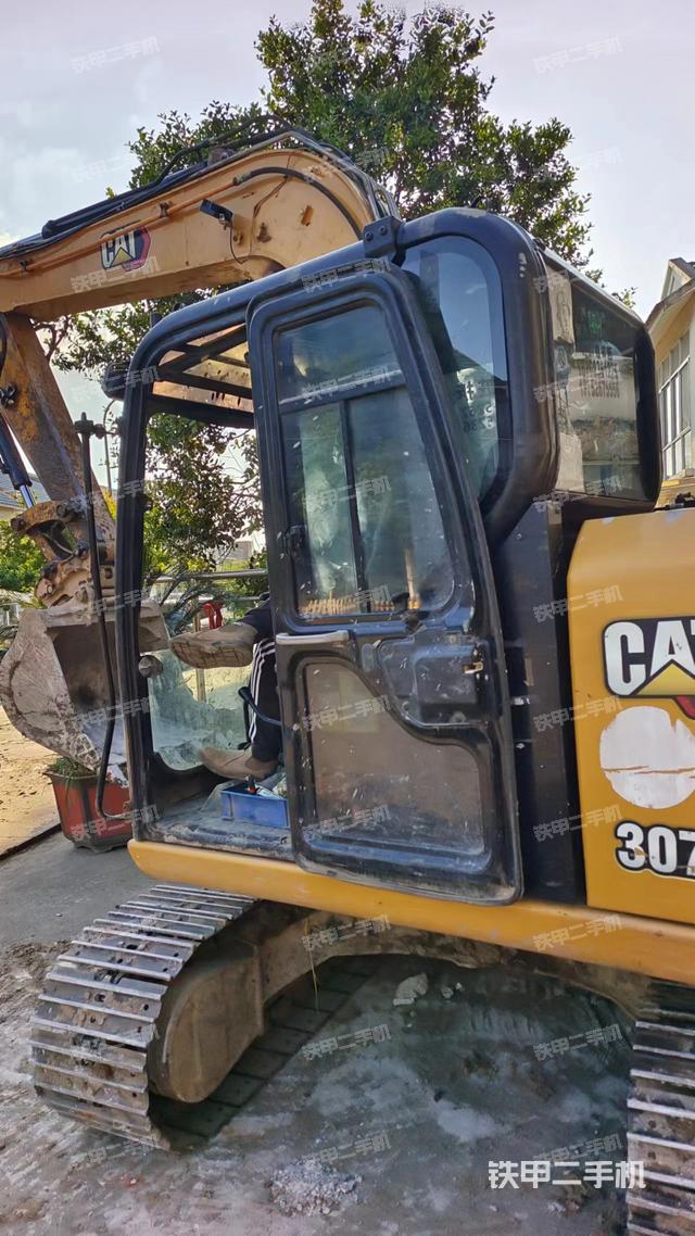 驾驶室整体（整机外观）