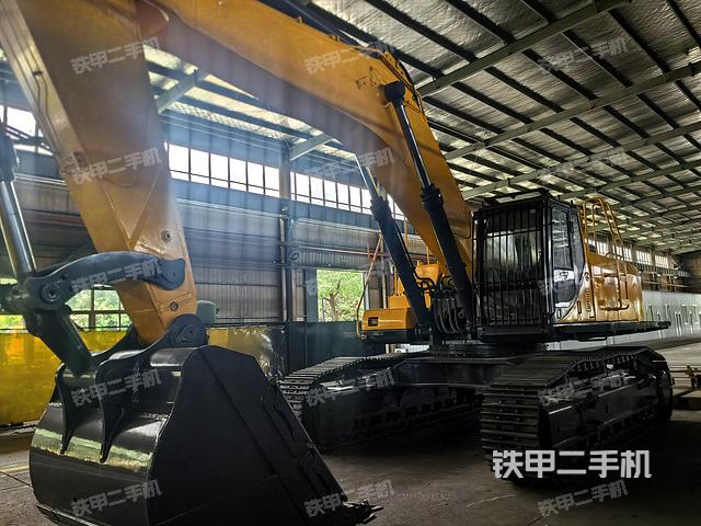 沃得重工W2700-8挖掘机