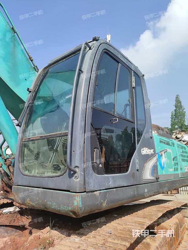 驾驶室整体（整机外观）