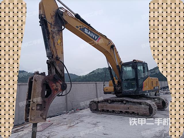三一重工SY200C挖掘机