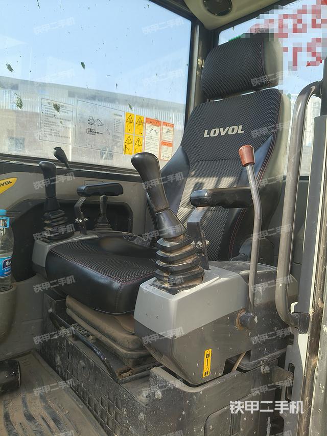 驾驶室整体（整机外观）