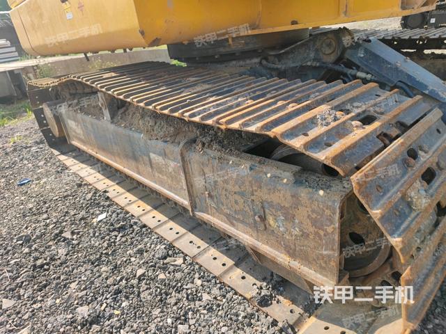 右側(cè)履帶整體?（行走機(jī)構(gòu)）