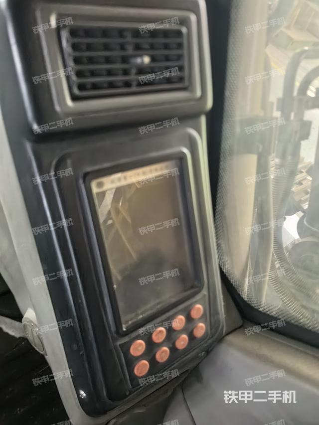 驾驶室整体（整机外观）