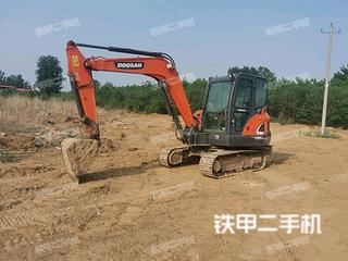 斗山DX55-9C挖掘机实拍图片