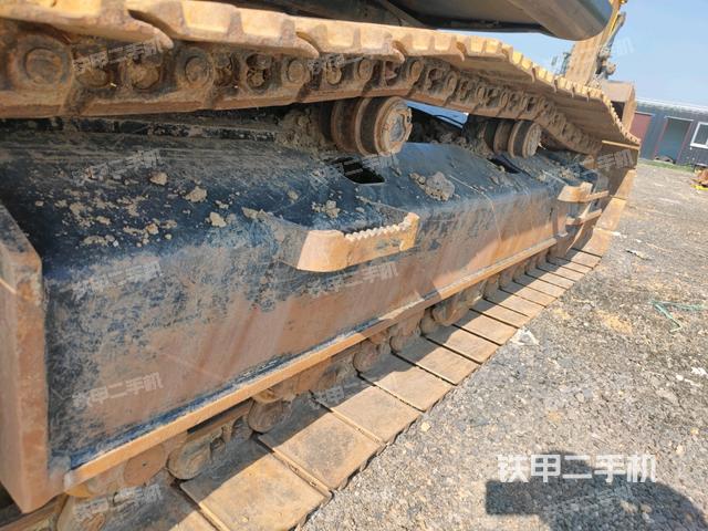 右側(cè)履帶整體（行走機構(gòu)）