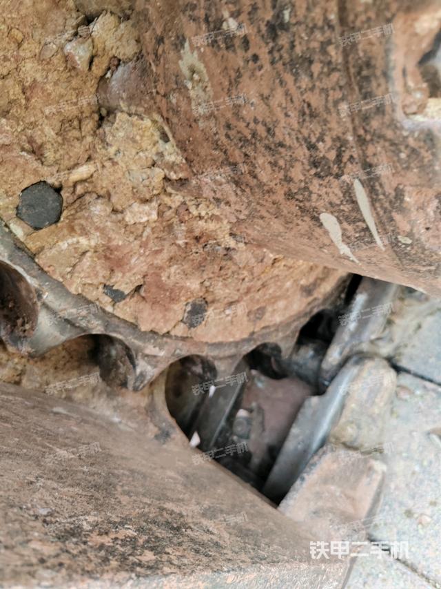 左侧行走马达盖板（行走机构）