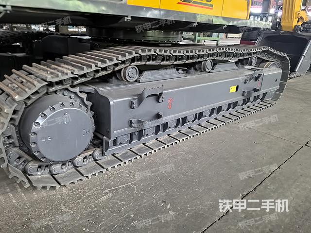 单侧履带整体（整机外观）