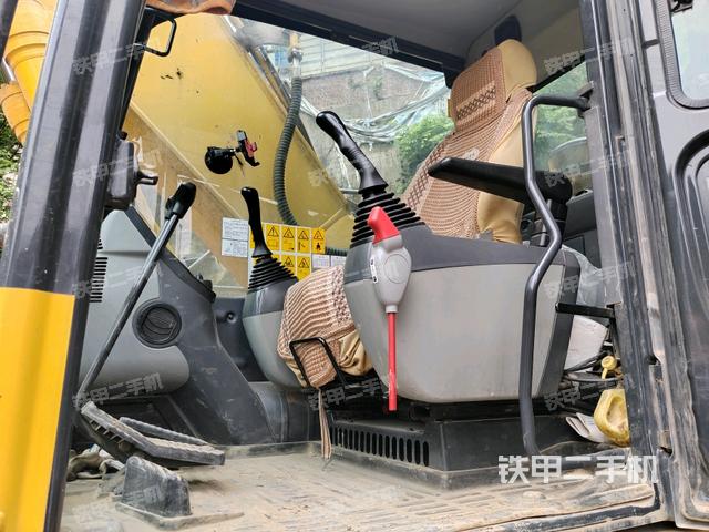 驾驶室正侧（驾驶室部分）