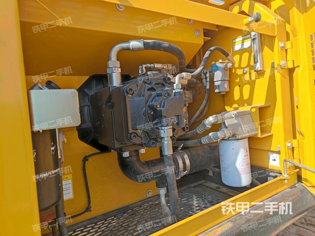 液壓泵斜45?左（大件艙室）