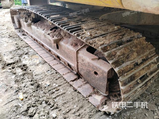 左侧履带整体 （行走机构）