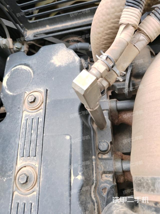 中央回转接头特写（上车部件）