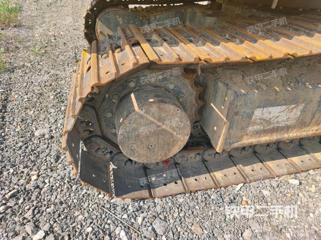 右驅(qū)動(dòng)輪（行走機(jī)構(gòu)）