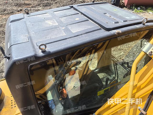 驾驶室顶部（整机外观）