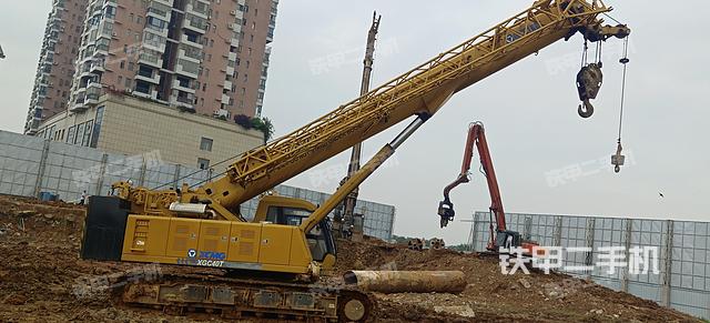 整机右侧（设备外观及核心部件）