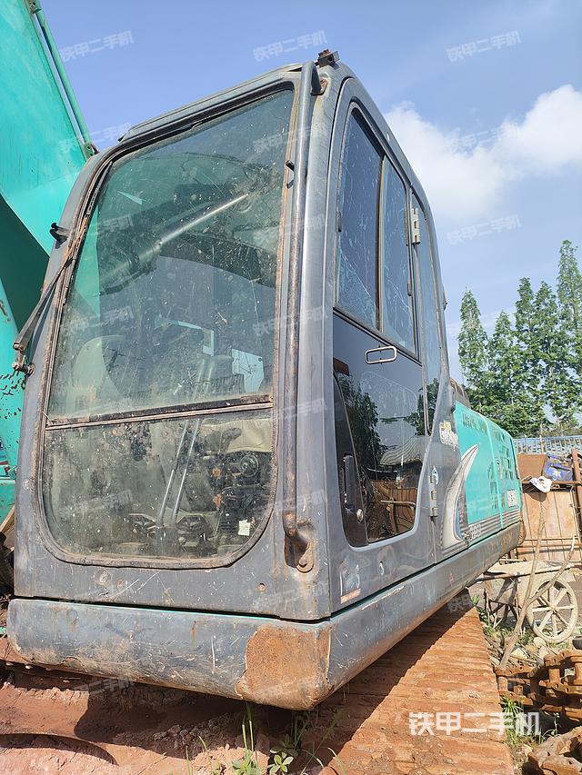 驾驶室整体（整机外观）