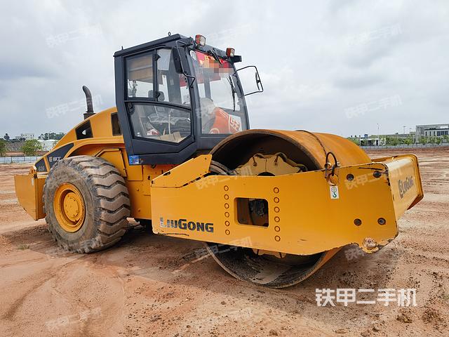 柳工CLG6126压路机