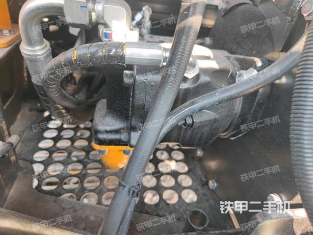 液壓泵室(大件艙室) 液壓泵室(大件艙室)