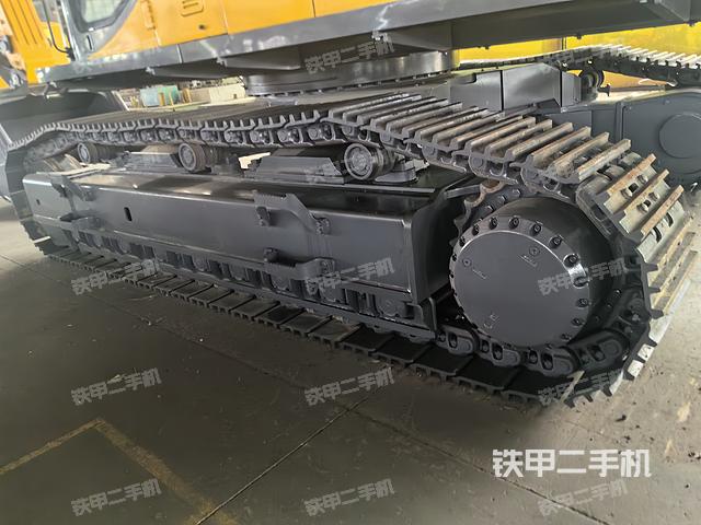 单侧履带整体（整机外观）