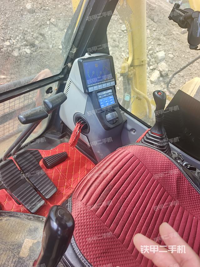 驾驶室整体（整机外观）