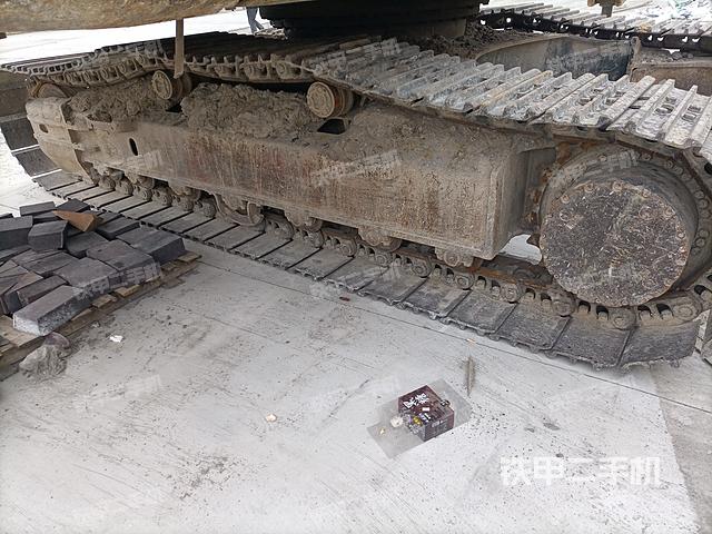 单侧履带整体（整机外观）