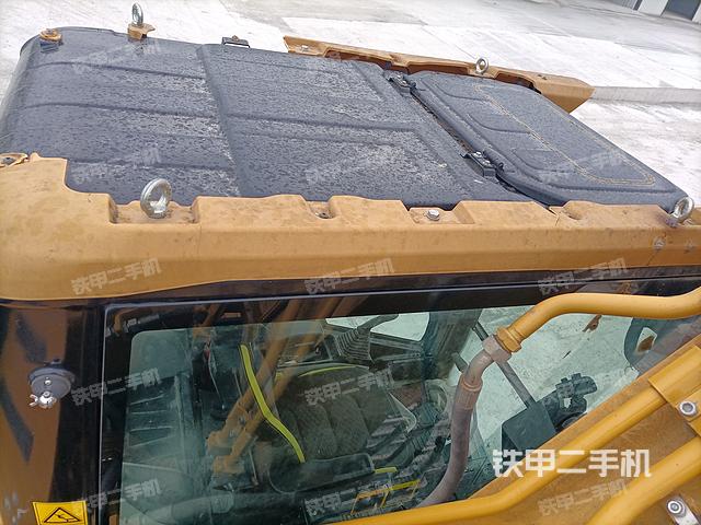 驾驶室顶部（整机外观）