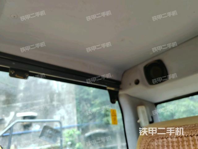 左后方玻璃角标（驾驶室部分）