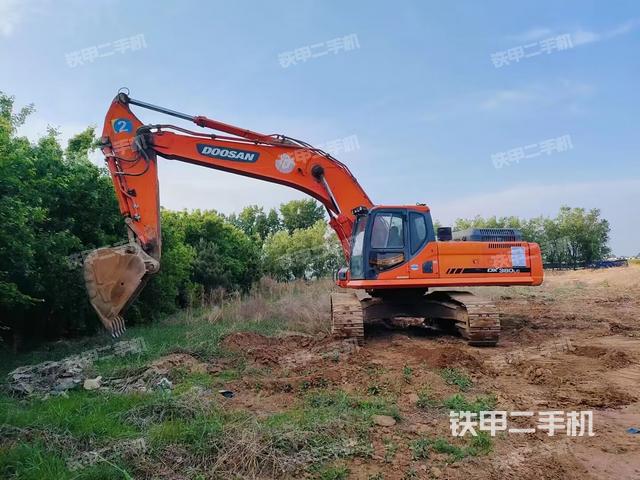 驾驶室整体（整机外观）