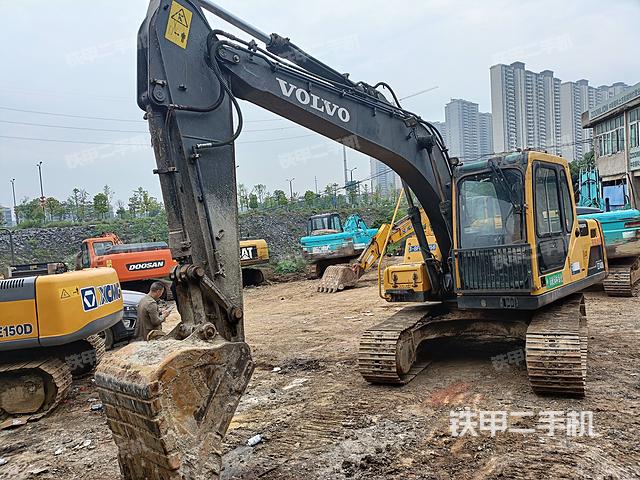沃尔沃EC140D挖掘机