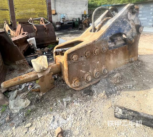 整机右后45°（设备外观及核心部件）