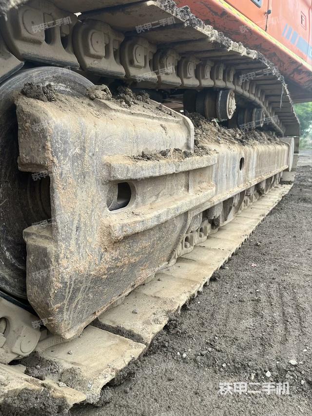 单侧履带整体（整机外观）