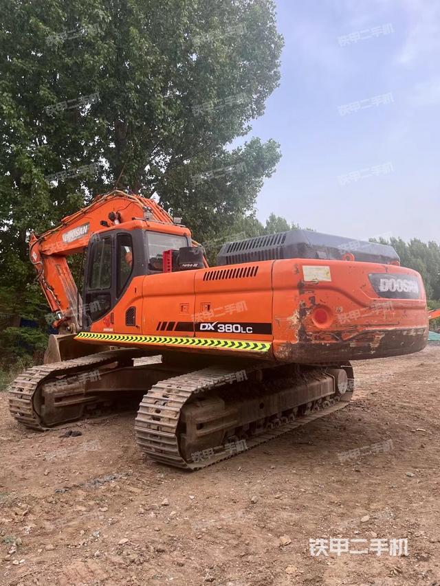 驾驶室整体（整机外观）