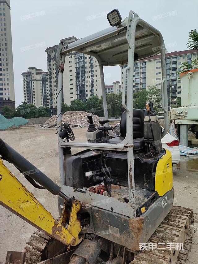 驾驶室整体（整机外观）