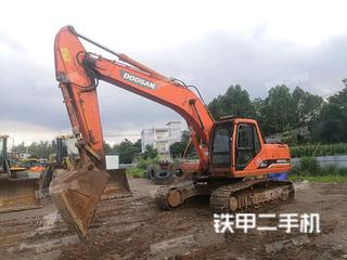 斗山DH225LC-7挖掘机实拍图片
