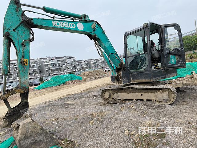 神钢SK60-10挖掘机