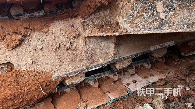 单侧履带整体（整机外观）