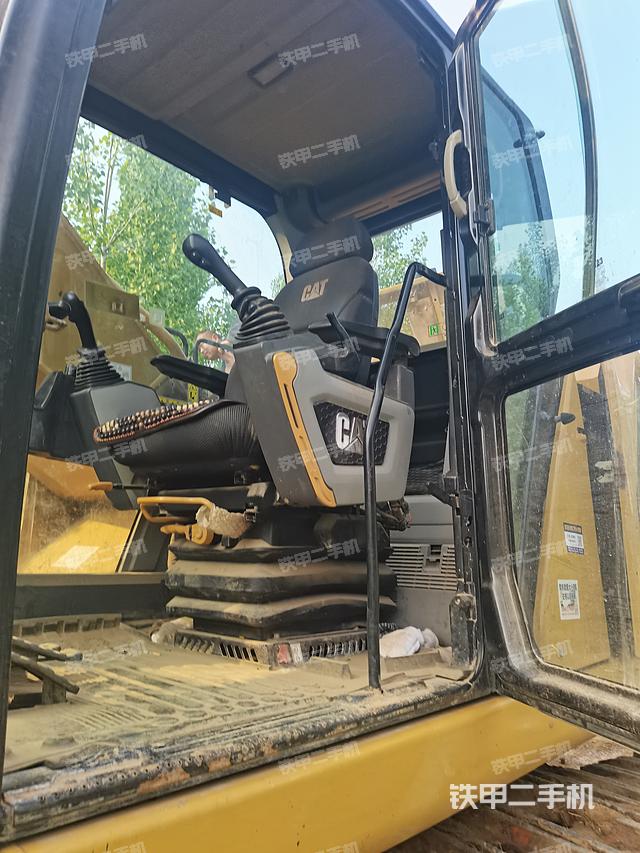 驾驶室整体（整机外观）