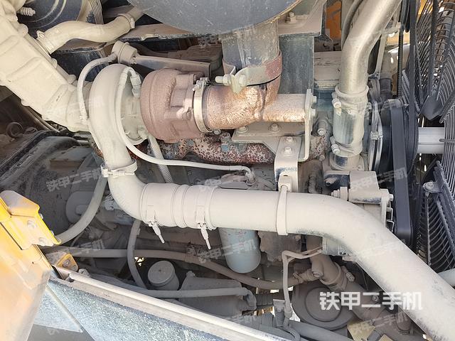 发动机右侧（整机外观及大件）