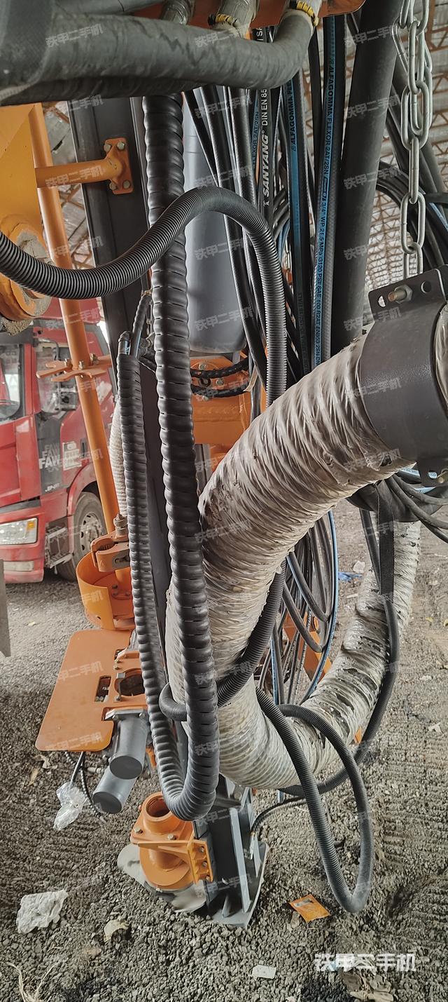 整机右后45°（设备外观及核心部件）